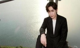 圈内爆料杨洋易烊千玺,揭秘娱乐圈的神秘友谊